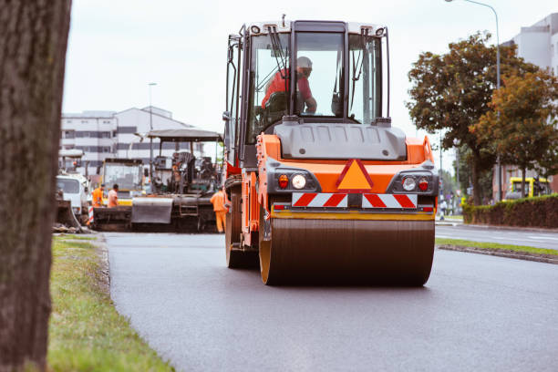 Best Asphalt Driveway Installation  in Spirit Lake, IA